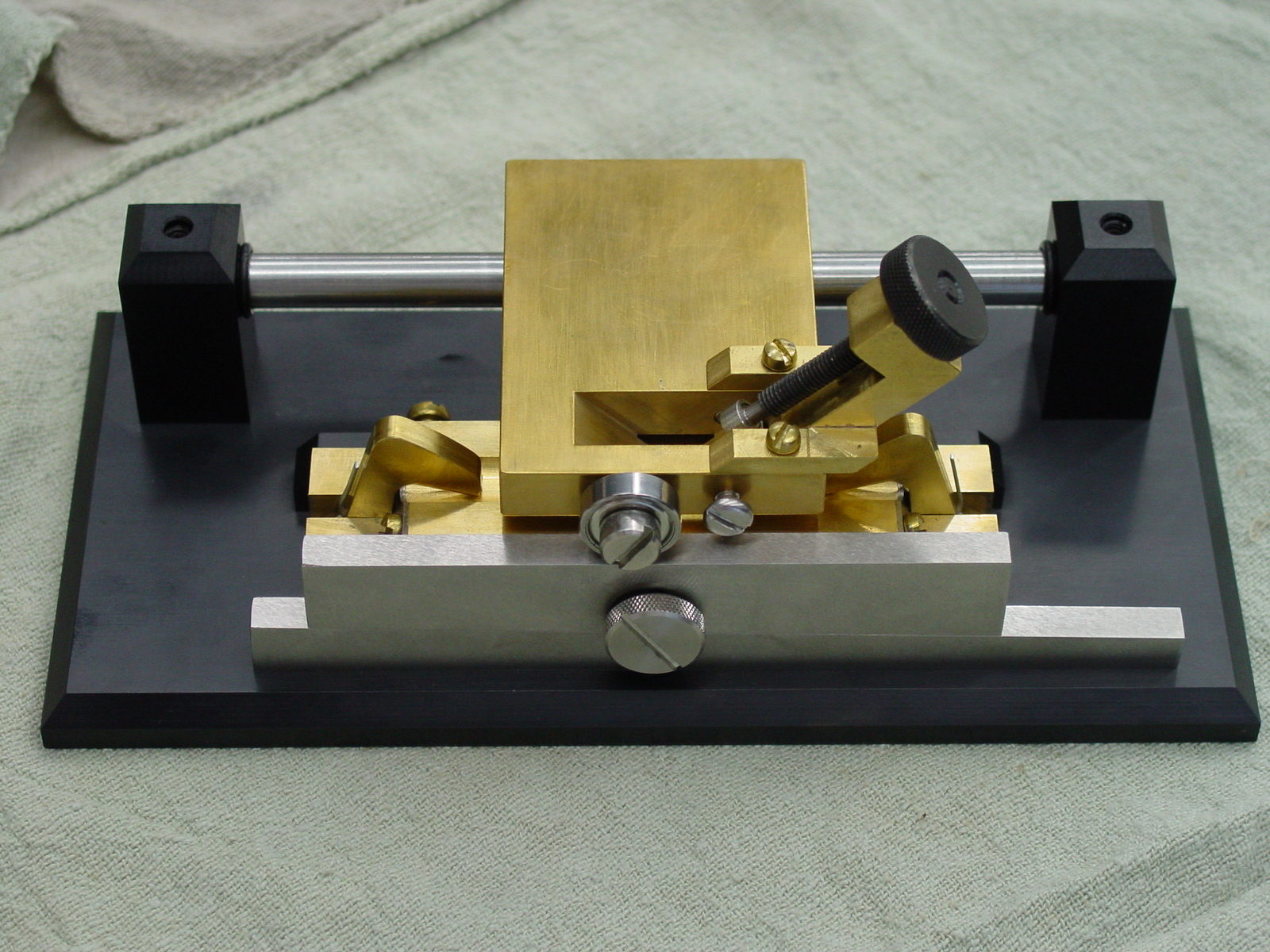 oboe gouge machine
